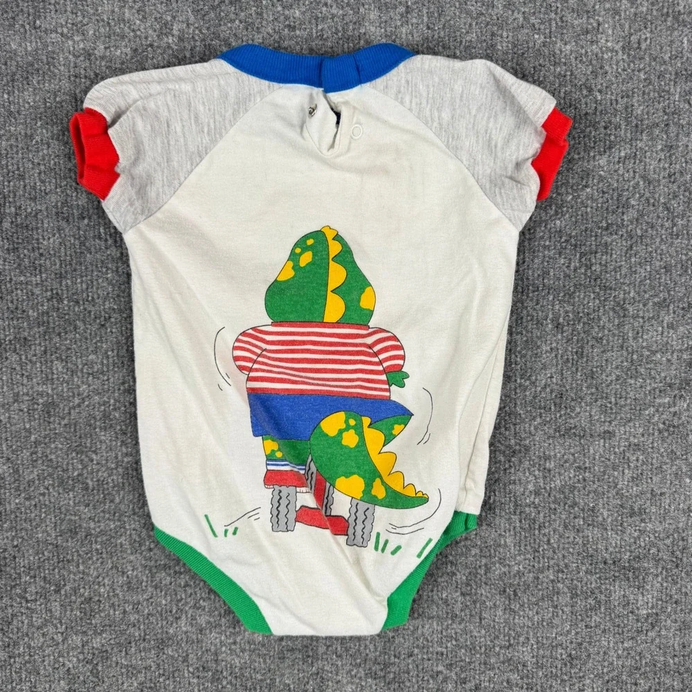 Vintage Bodysuit Unisex Size 12M White Mountain Triker Dinosaur Graphic Retro